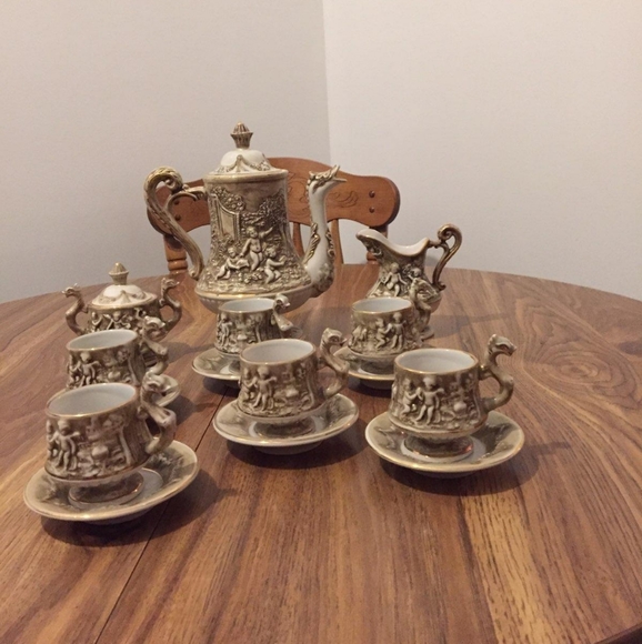 VERY RARE R. Capodimonte Serpent Tea Set - Picture 2 of 5